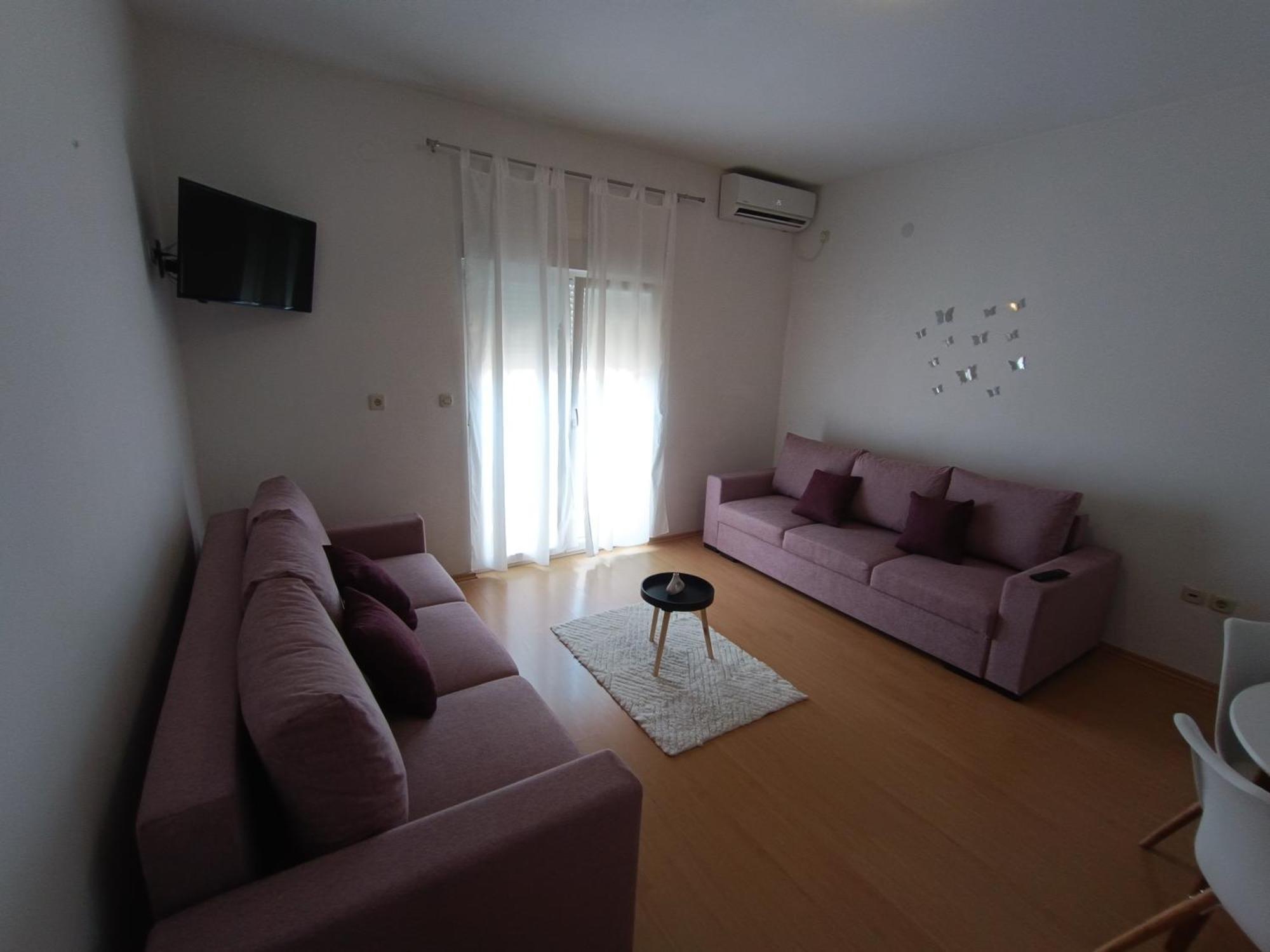 Apartman Lea Sukosan Bagian luar foto